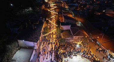 Kozan Kalesi'nden atılan topla tarihi çarşıda Ramazan coşkusu yaşandı