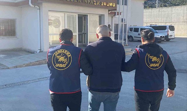 Kuşadası'nda 10 yıl 2 ay hapis cezası bulunan hükümlü yakalandı