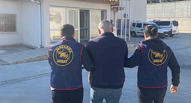 Kuşadası'nda 10 yıl 2 ay hapis cezası bulunan hükümlü yakalandı