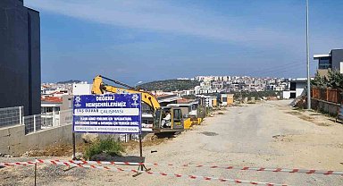 Kuşadası'nda yol yapım çalışmaları sürüyor