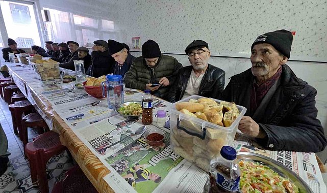 Kütahya'da 45 yıllık "Askıda iftar" geleneği