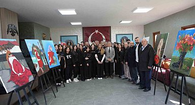 Lise öğrencilerinden Şehitler Günü'ne özel resim sergisi