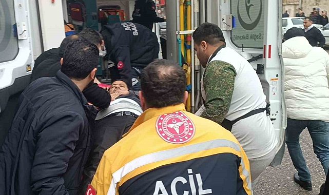 Lokantayı basıp kardeşini vurdu