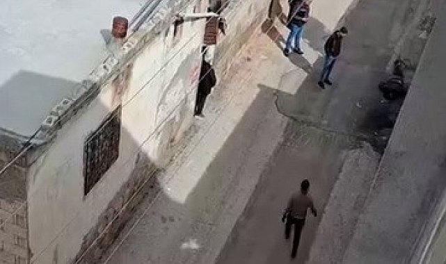 Madde bağımlısı sokak ortasında yığılıp kaldı