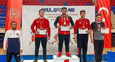 Manavgat Belediyesi Güreş Kulübü sporcuları, Niğde'den derecelerle döndü