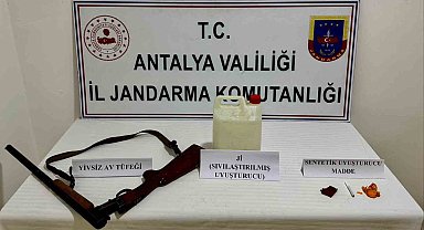 Manavgat'ta uyuşturucu operasyonunda 2 şüpheliye adli işlem