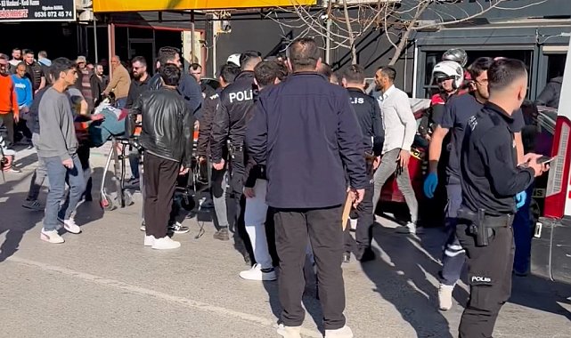 Manisa'da bıçaklı kavga: 1 ölü, 2 ağır yaralı
