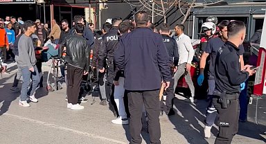 Manisa'da bıçaklı kavga: 1 ölü, 2 ağır yaralı