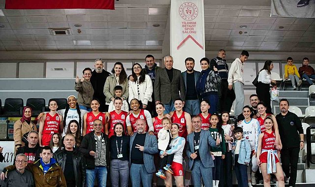 Manisa'nın tek kadın basketbol takımı zirve takibini sürdürüyor