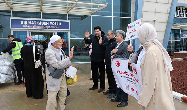 Mardin'de 47 çift dualarla umreye uğurlandı