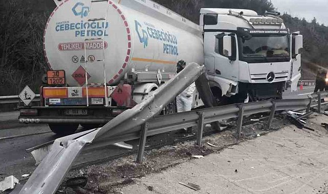 Mazot yüklü tanker kontrolden çıkarak karşı şeride geçti