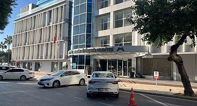 Mersin'deki ihale yolsuzluğu operasyonunda gözaltına alınanların sorgusu sürüyor