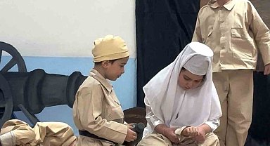 Minik yürekler, Çanakkale ruhunu sahneye taşıdı
