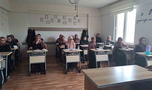 Müftü İmamoğlu: "Müslümanlar Kur'an-ı Kerim'i anlamalı ve hayatlarının merkezine almalı"