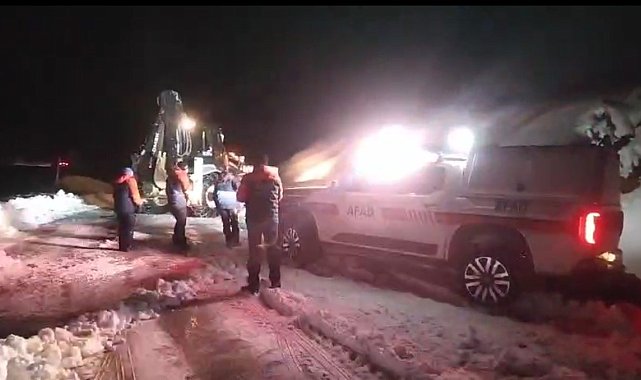 Muş'ta fırtınada mahsur kalan AFAD ekipleri kurtarıldı