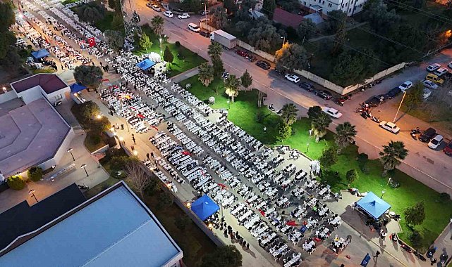 Nazilli'de vatandaşlar iftar sofrasında buluştu