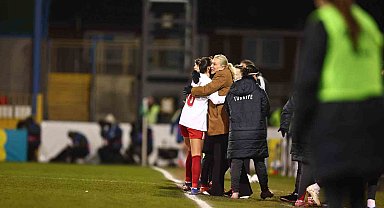 Necla Kıragası: "Türk kadını, neler yapabileceğini bir kez daha gösterdi"