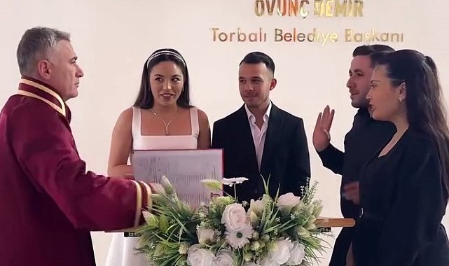 Nikah memuruna şaka yapmak istediler, asıl şakayı memur yaptı