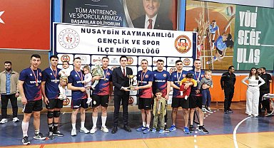 Nusaybin'de kurumlar arası voleybol turnuvası sona erdi
