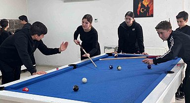 Öğrenciler Bahçeşehir Gençlik Merkezi'nde misafir edildi