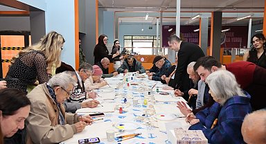 Öğrenciler ve huzurevi sakinleri kuşaklar arası etkileşime dikkat çekti
