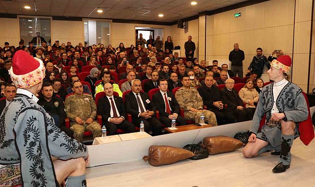 Oltu'da Çanakkale Şehitleri anıldı