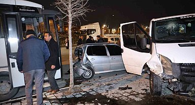 Önce kaza, sonra kavga ettiler: 2 yaralı