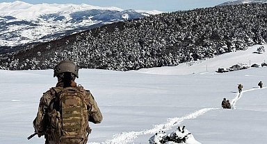 Ordu'da jandarmadan çığda arama kurtarma tatbikatı