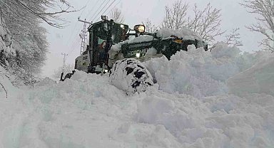 Ordu'nun yükseklerinde kar kalınlığı 2 metreye ulaştı