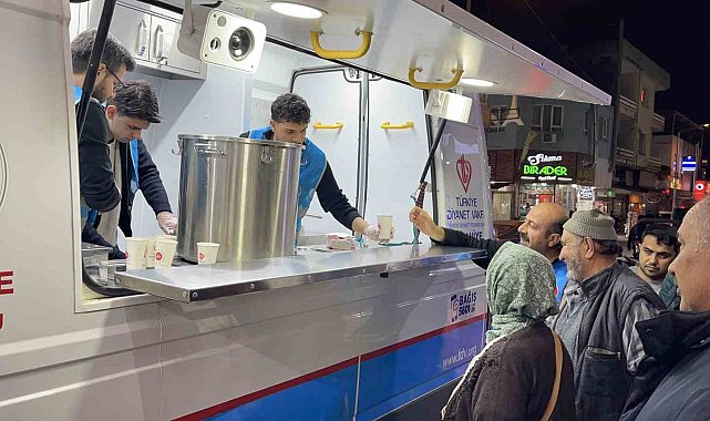 Osmaniye'de Kadir Gecesi'nde camiler doldu taştı