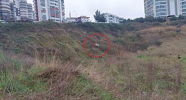Otomobil 10 metre aşağıya uçtu: 1 yaralı