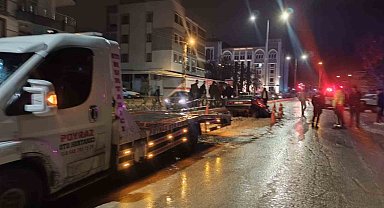 Otomobil alt yapı çukuruna düştü: 1 yaralı