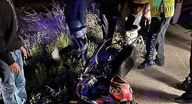 Otomobil ile motosiklet çarpıştı:2 yaralı