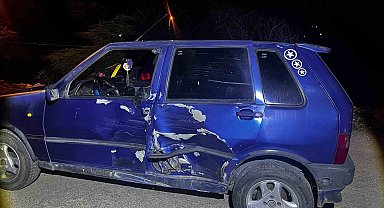 Otomobilin motosikletle çarpıştığı kazada 2 kişi yaralandı