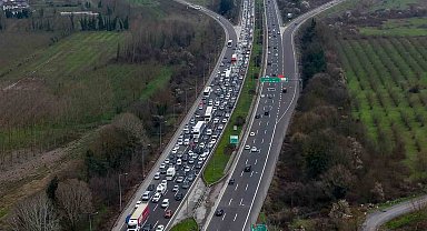 Otoyolda bayram yoğunluğu artarak devam ediyor