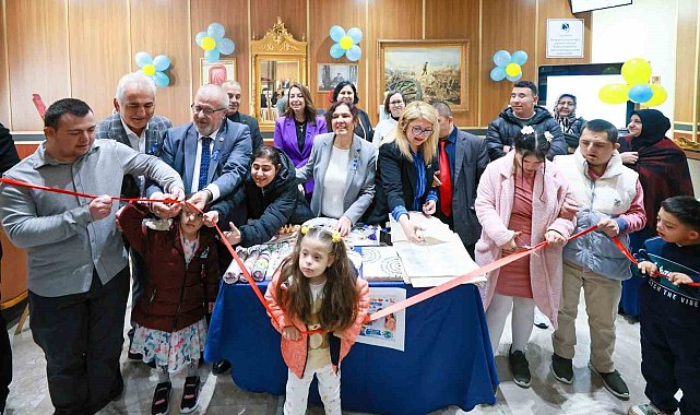 Özel ihtiyaçlı bireylerin eserleri sergilendi