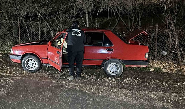 Park halindeki otomobil kundaklandı