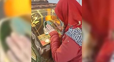 Pazaryeri'nde Kadir Gecesi'nde Sakal-ı Şerif'e yoğun ilgi