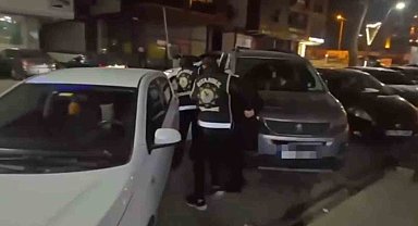 Pendik'te silah ticareti yapan 2 şüpheli gözaltına alındı
