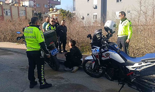 Polisi görünce motosikleti bahçeye atan sürücü ceza yemekten kurtulamadı