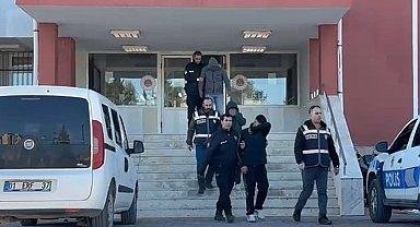 Polisten kaçan araç kaza yaptı: 3 kişi tutuklandı