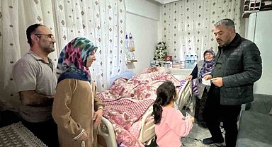 Pursaklar Belediyesi'nden evinden çıkamayan hastalara anlamlı ziyaret