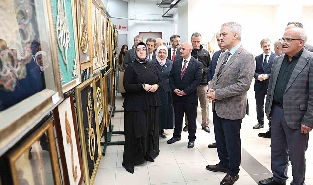 "Sanatın Diliyle Değerlerimiz" sergisi açıldı