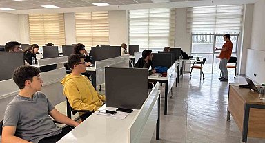 "Tercihten Önce Üniversiteni Yaşa" projesi özel okul başvuruları başladı