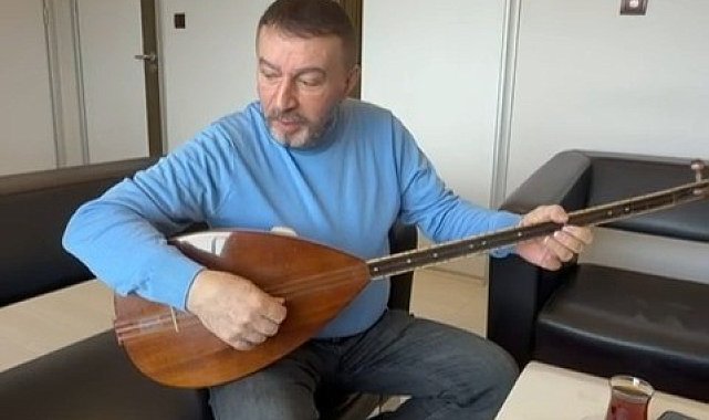 "Uzaylı Mustafa", Samsun'un güzelliğine türkü yaktı