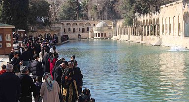 Ramazan ayında Balıklıgöl'e ziyaretçi akını