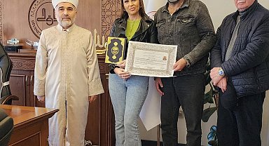 Rusya vatandaşı Alena Knaub, Müslüman oldu