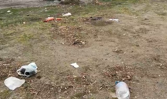 Sahilde çöp tepkisi: 'Karavancılar çevreyi kirletti' iddiası