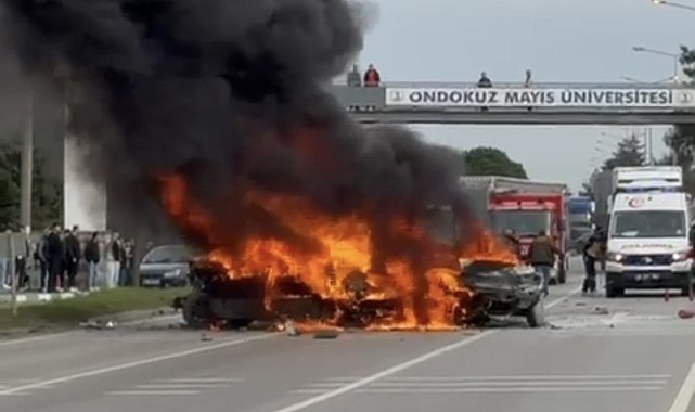 Samsun'da 5 araçlı zincirleme kaza: 3 otomobil alev alev yandı, 4 yaralı