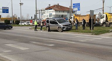 Samsun'da kırmızı ışık ihlali kazaya yol açtı: 3 yaralı